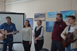 Клуб "Гитара для всех". Второй справа В. Иванов.