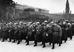 Москва. Парад на Красной площади.