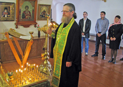 Богослужение в честь 300-летия российской полиции